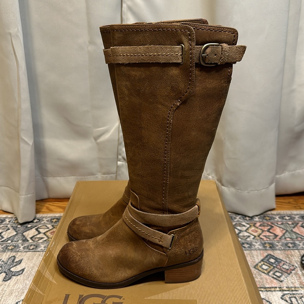 Ugg Darcie Riding Boot: Size 7: Color-Brown - Picture 2 of 8